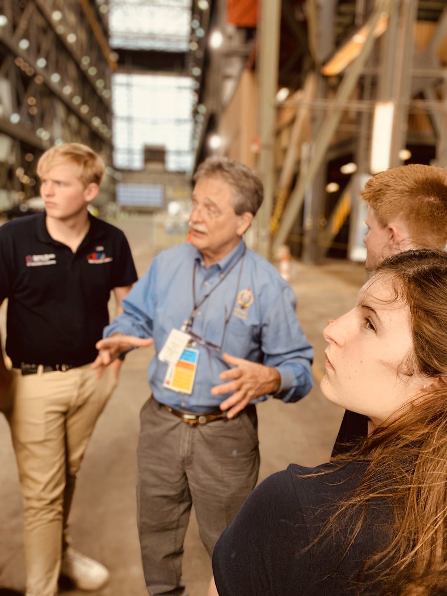 2019Nasa's tweet photo. Definitely a life changing experience today @NASAKennedy walking around launch pad 39b and a tour inside the VAB @WykhamPark @futuresbanbury @AspirationsAT #NASA #Artemis #apollo50 https://t.co/hAFmVdbFi9
