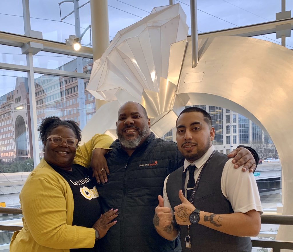 khaytheCEO's tweet photo. @RobbinsBrothers thank you Danny at the Dallas store for your excellent customer service. @bigboi40_d did good. I love it. Most beautiful ring I’ve EVER seen. https://t.co/DUWUXXtaRl