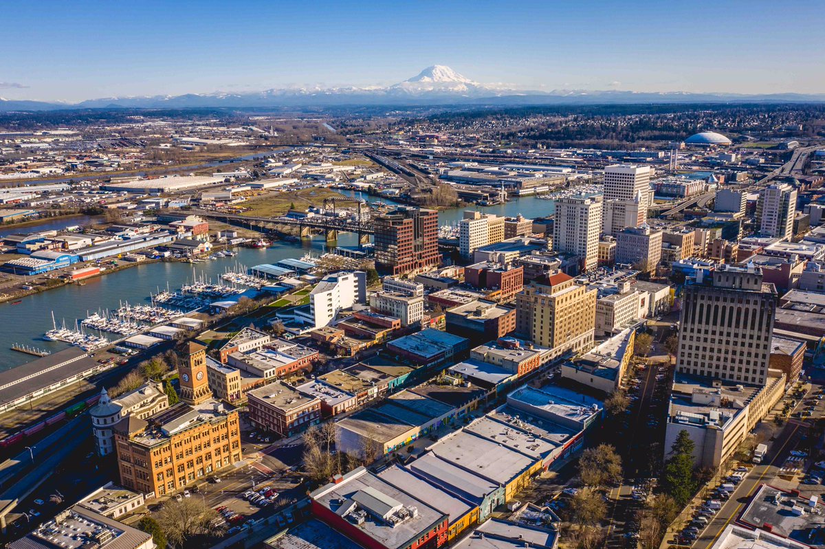 TheReelJoefish's tweet photo. Tacoma was lookin crispy today. #tacoma #movetotacoma #djimavicpro2 #adobelightroom #photgraphy #dronephotography #tacomadome https://t.co/jqQt923q0Q