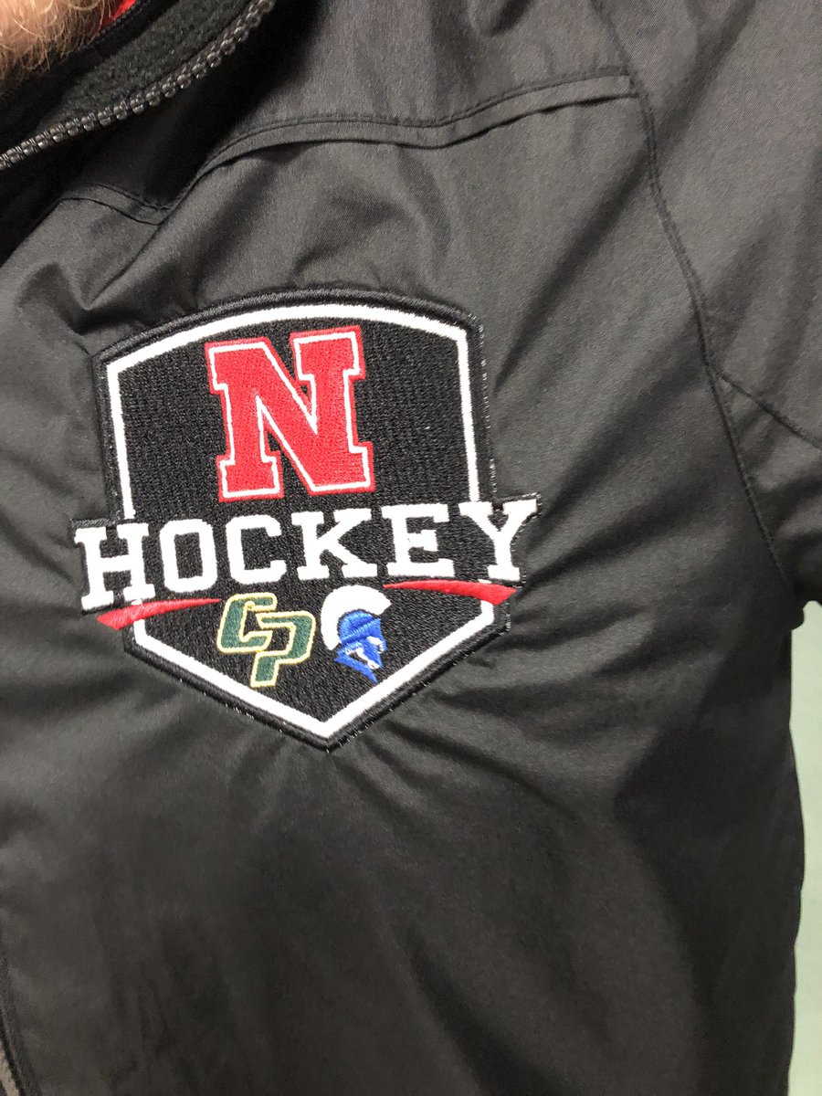 HawkPeakPerform's tweet photo. Nice to have Coach Nichol stop by Walker Ice tonight to see his future Wildcats at practice and in PEAK Performance.  @CoachNichol @NVWildcathockey @SportsWildcats https://t.co/UgRfPD97D4