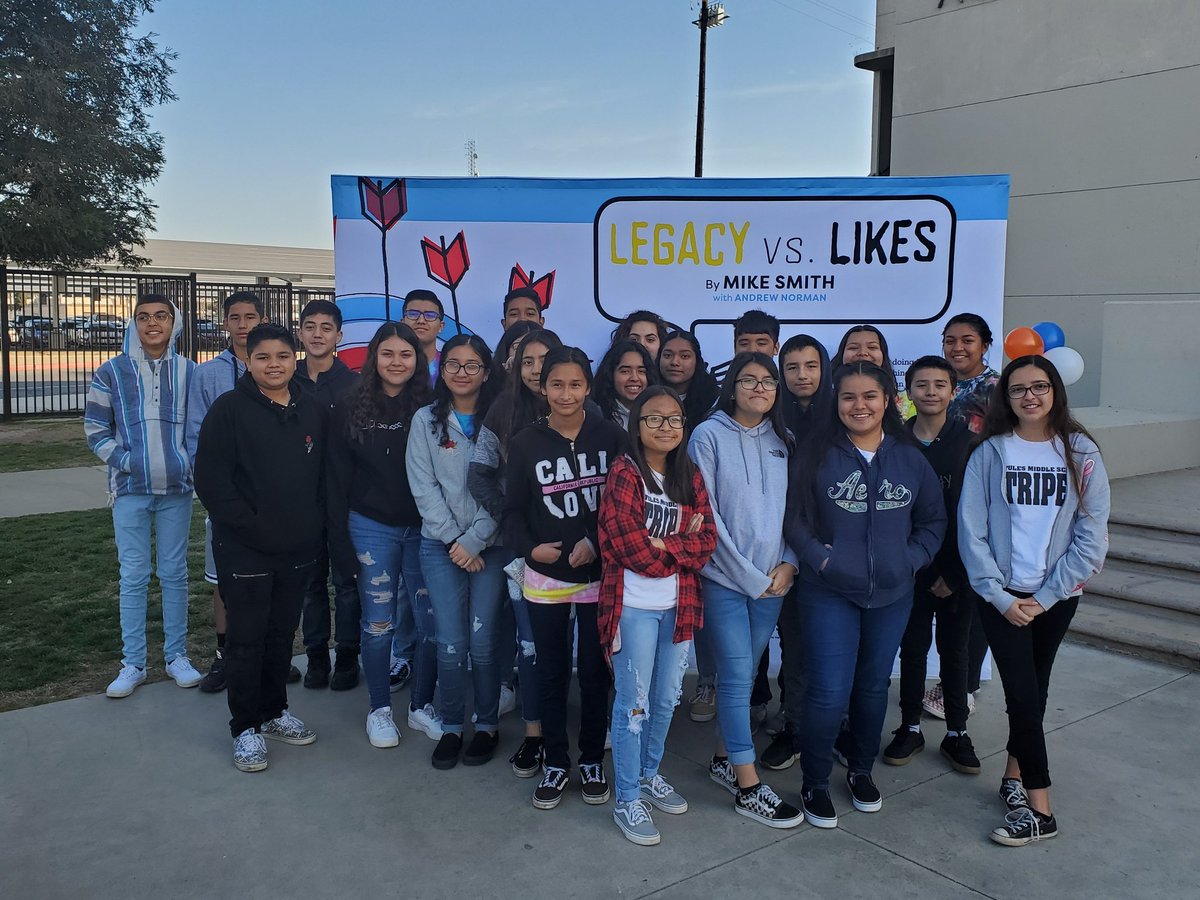 RasmussenYB_ELA's tweet photo. LT students @J_Renaissance #schoolculture rally. They learned a lot & are ready to bring back/apply ideas that they experienced today. 2nd pic = when tchrs are away... students will have fun on stage (shhh...I stayed)
Thanks @mikesmithlive @drphilcampbell
#LTstripes #TCSDshare https://t.co/l0uvsnmjYh