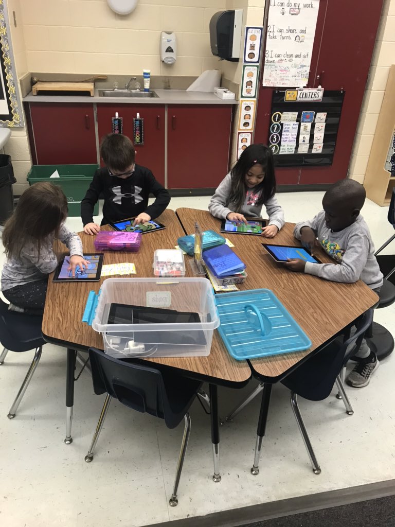 KasmerKinder's tweet photo. @AvonNovas enjoying their morning center choice 🌞 https://t.co/5W7qaq8JwK
