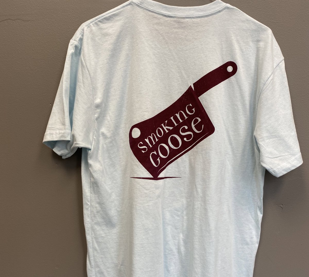 SmokingGoose's tweet photo. get the look: new shirts! first dibs for walk-ins at our Public Smokehouse 411 Dorman St open Tues-Fri 9am-6pm + Sat 9am-4pm 

#PSLes #ButcherKevin #DodgeCitySalame @goodfoodfdn 2020 winner #FennelPollen #PinkPeppercorns #DodgeCityIndy #WeLoveOurHood #HomeIsWhereYouHangYourSalame https://t.co/9kpoH2PUEI