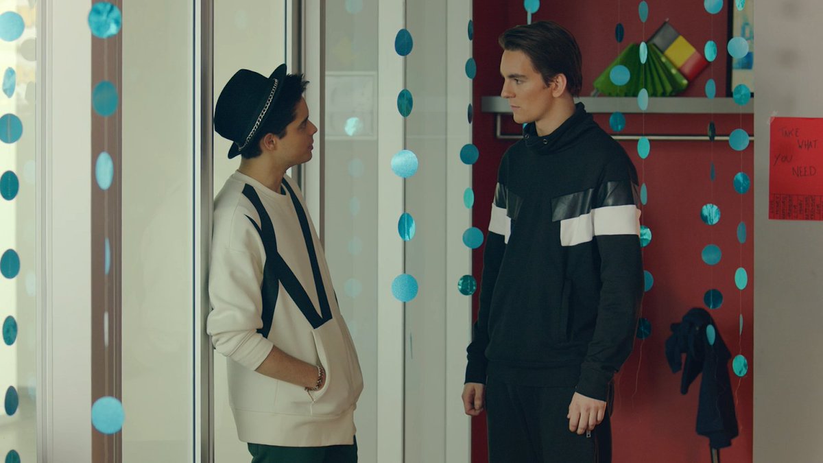 iTMaxHD's tweet photo. Me Encontra em Paris S01E20 - Segredos e Dicas https://t.co/bEq1MKWMzu https://t.co/7lAXRWBluU