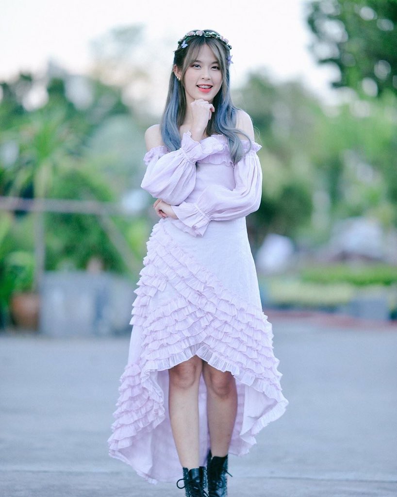 StationOfMobile's tweet photo. เจ้าหญิงดอกไม้สุดน่าร้ากกกกก ❤️❤️❤️😊😊😊

#MobileBNK48 #BNK48 #เซนตี้ที่ดีให้ได้ 

ติดตามโมบายล์ได้ที่
Facebook : https://t.co/cMAmhX6XZP
Instagram : https://t.co/SAV6RmtGlB https://t.co/EdUZGGSfxP