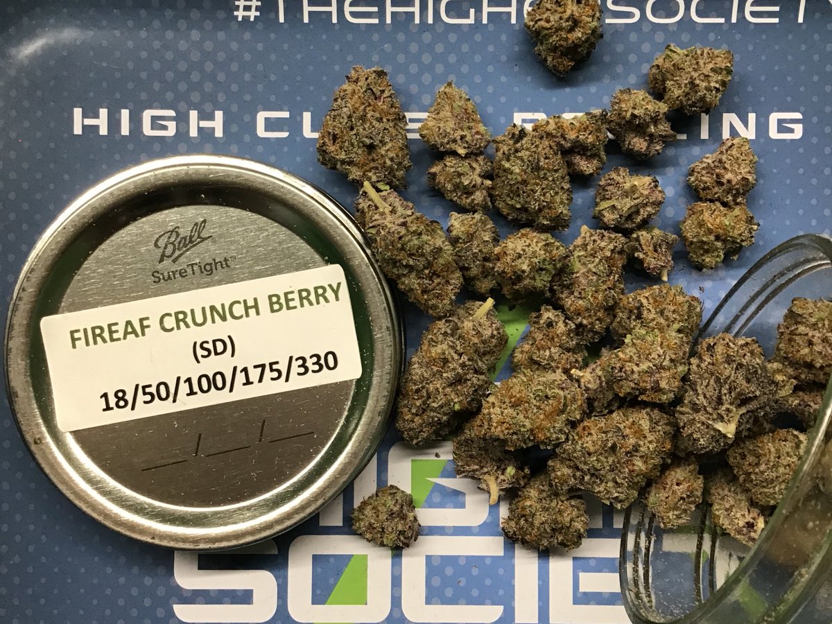 VeniceConnect_'s tweet photo. We just got In a #famous #exclusive #strain that we have here at #venice #connectionsit’s the #FireAf #crunchberry it’s a phenomenal strain that is our personal fav! It is a #sativadominant 🤭 but it hits like a truck 🥳 if you haven’t tried one of our exclusives then you need to https://t.co/L7QvoRyb8L