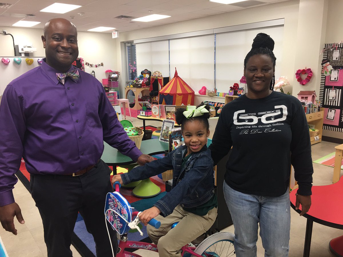 FonwoodECC's tweet photo. SUPER SHOUTOUT to Mr. PJ Jones, President of the Glenwood Forest Community Civic Club and @HISD_Wraparound Specialist for making a deserving @FonwoodECC Tiger Cub HAPPY🎉 for her AMAZING Behavior and Attendance‼️⭐️🥰❤️
@HISDNorthArea @HISDECH @TeamHISD @STFullmighter
#BikeDream https://t.co/YNIUIQyJt0