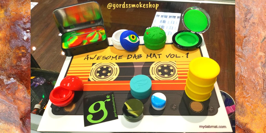 GordsSmokeShop's tweet photo. Keep your cannabis concentrates contained with silicone mats and jars 👍
.
.
#keepyourshittogether #everythingyouneedbuttheweed https://t.co/TK5G8OrdEW