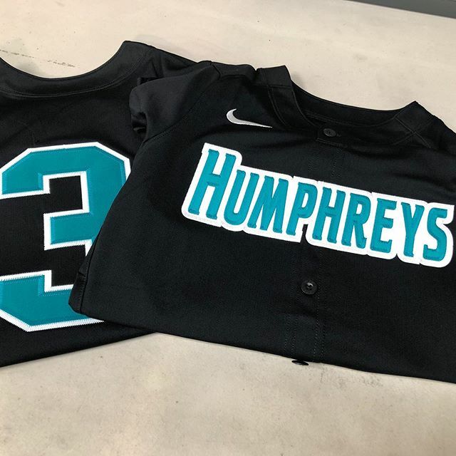 logowear's tweet image. #TackleTwill Tuesday!

#customswag #teamapparelsandiego #logowearcompany #brandedapparel ift.tt/2SEFZl9