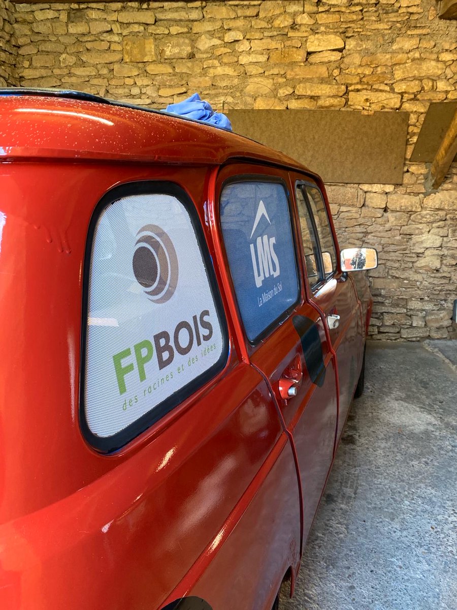 FPBois's tweet photo. 4L Trophy. La voiture sponsorisée par FPBois vient de partir ! Demain un stop à Mimizan et ensuite, direction l'Afrique.

#4Ltrophy #4L #sponsor https://t.co/9E2PJjrPyy