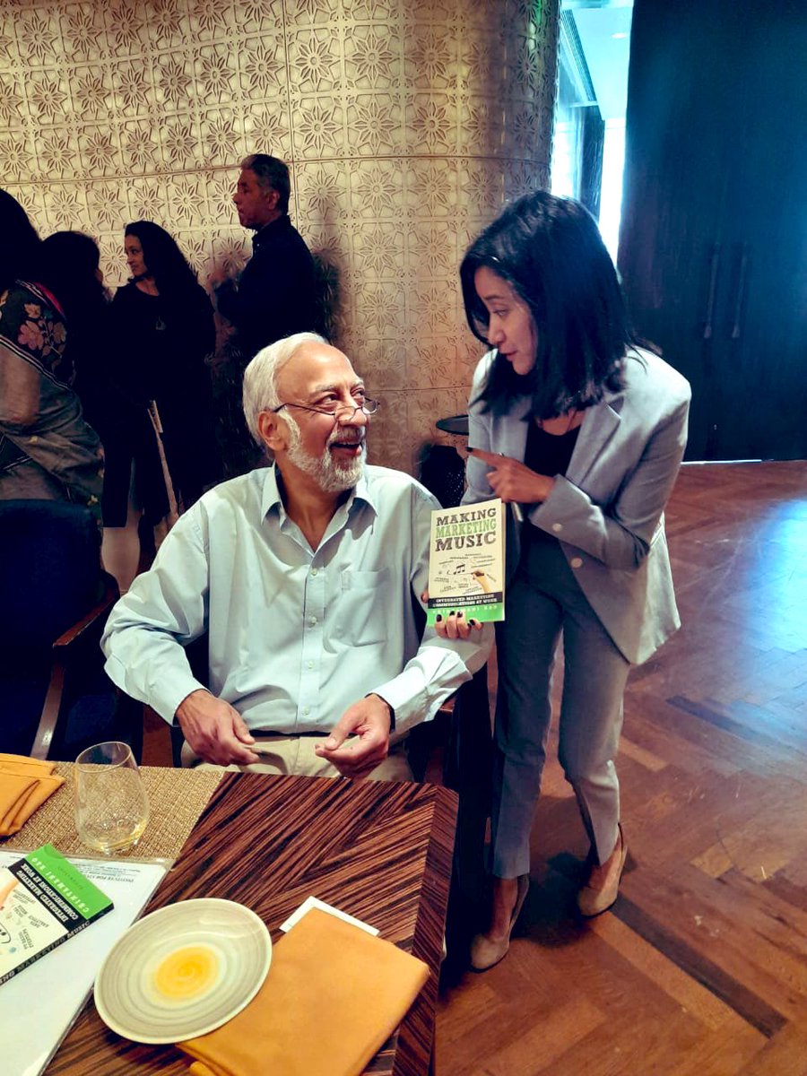 ipradhan's tweet photo. Am 100% sure that @chintamanirao’s book is as fabulous as he is #RTPRLAB
#MakingMarketingMusic
With @avianWE and @RepTodayMag https://t.co/NHLsiimMxl