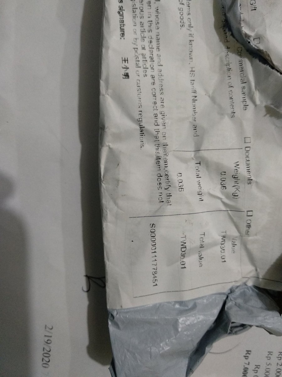 Dear <a href="/bravobeacukai/">Bravo Bea Cukai</a> , kiriman senilai 30 TWD(1 USD) kenapa sudah terkena bea masuk ya? Setau saya sampai dengan 3 USD masih bebas. Mohon penjelasannya ya. Nilainya sih ga masalah, tapi untuk perhitungan kalau mau belanja berikutnya aja supaya jelas. Terima kasih 🙂