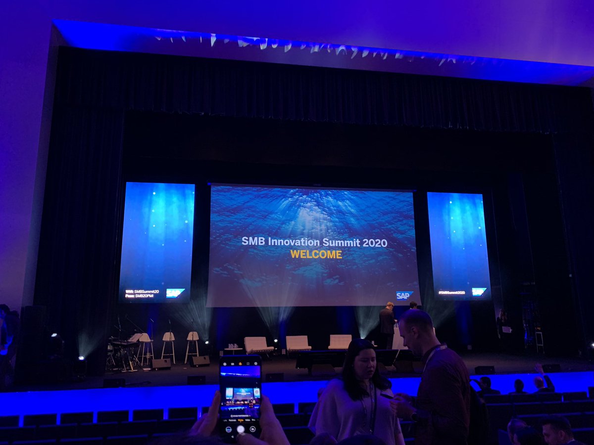 tomasfernandezw's tweet photo. #SAPSMBSummit starts in 3 minutes https://t.co/8AufmKGQlL
