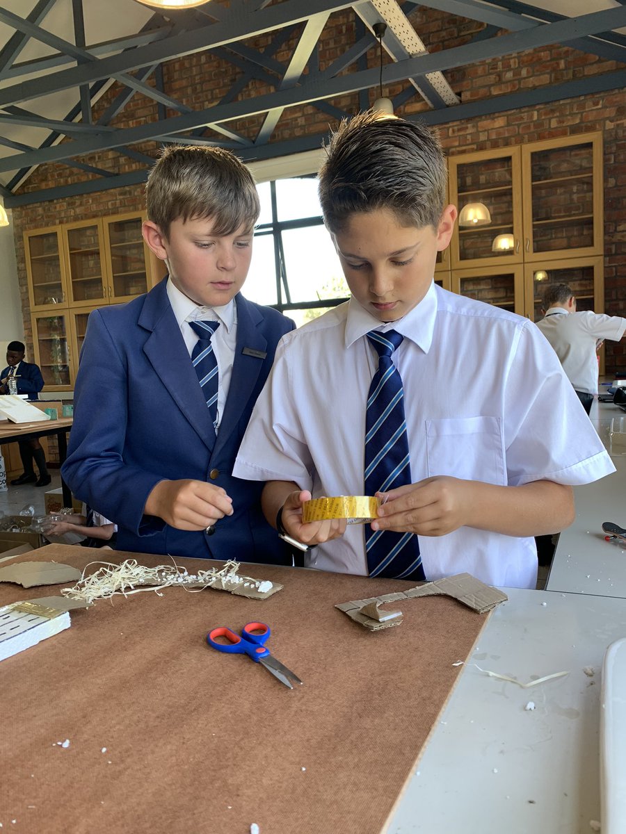 mrsoxleysimpson's tweet photo. You see mess, we see learning! Gr5’s are having fun building their set for their @SpheroEdu story, the groups will have an opportunity to swap and #code a different story. #appledistinguishedschools #appleedu #engagedlearning #problemsolving #integratedlearning #zaedu #ade2019 https://t.co/VCtPAI6K6m