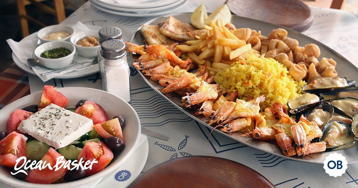 OceanBasketZim's tweet photo. The platter that covers pretty much all cravings ๐ Sail on over and feast!
#AllOnOne #FullDeckPlatter #OceanBasket https://t.co/ifWqGjefe8