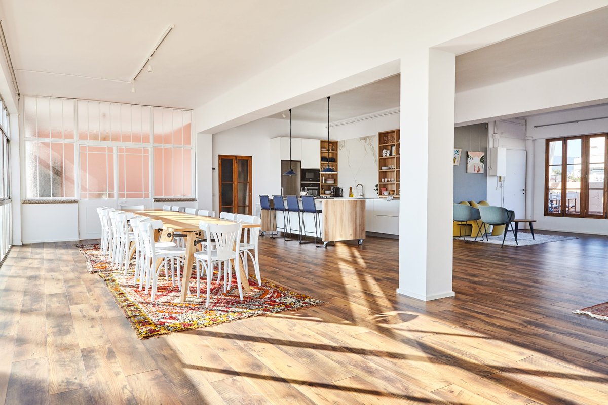 kuarere_'s tweet photo. Espacios flexibles disponibles para tus necesidades en Barcelona. 
Estudios que están muy vivos y se amoldan a las necesidades de cada cliente. ¿Qué tipo de eventos puedes celebrar? #Shootings, #rodajes, #reuniones, #eventos, #teambuilding,  etc.
https://t.co/mHgDjo7Hqz https://t.co/ZoJwhBIrA5