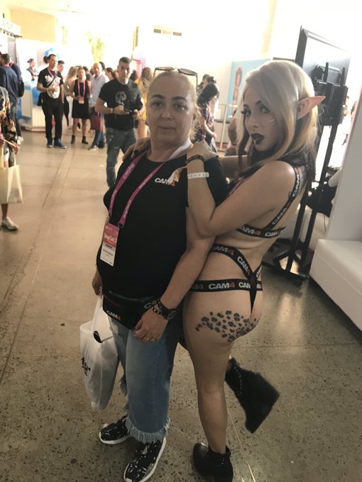 😍 @Cam4 https://t.co/qlMo0Kizc7<a class="tags" href="/tag/cam4">@cam4</a>