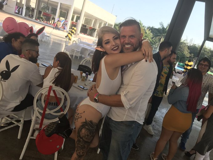 @NACHOVIDALPORN  que hombre para dejarlo sin aliento 😍😍😍😍😍😍 ahora si muero feliz 😁 https://t.co/y1pn<a class="tags" href="/tag/nachovidalporn">@nachovidalporn</a><a href="/tag/instagram"class="tags"><span>#instagram</span></a><a href="/tag/facebook"class="tags"><span>#facebook</span></a>