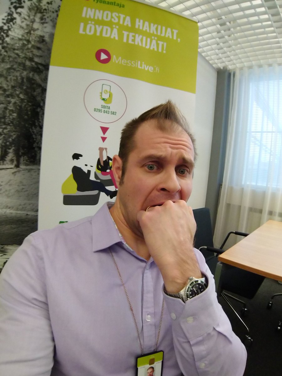 TimoSoininen77's tweet photo. MessiLive ihan kohta. Haussa Pohjois-Savon TE-toimiston Varkauden Messiin (lue huipputiimi) osaaja. Ilme vakava mutta ei syytä huoleen. MessiLiven porukka preppasi loistavasti🙂 #tepalvelut https://t.co/5qfSlHgakM