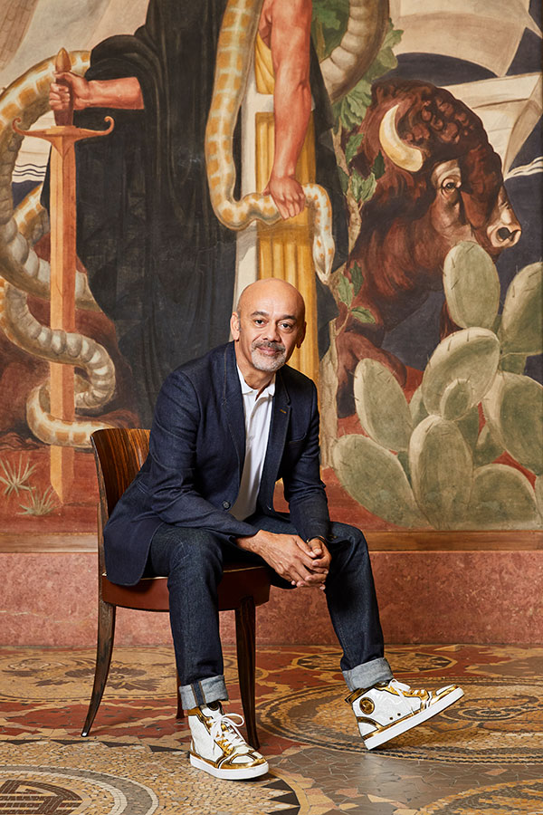 WhereParis's tweet photo. À partir du 26 février 2020, le Palais de la Porte Dorée présente "Christian Louboutin : l'Exhibition[niste]", une #exposition consacrée à l’œuvre de #ChristianLouboutin, le célèbre créateur de souliers et figure incontournable de la mode. A ne pas manquer ! https://t.co/SrFG9KnvNH