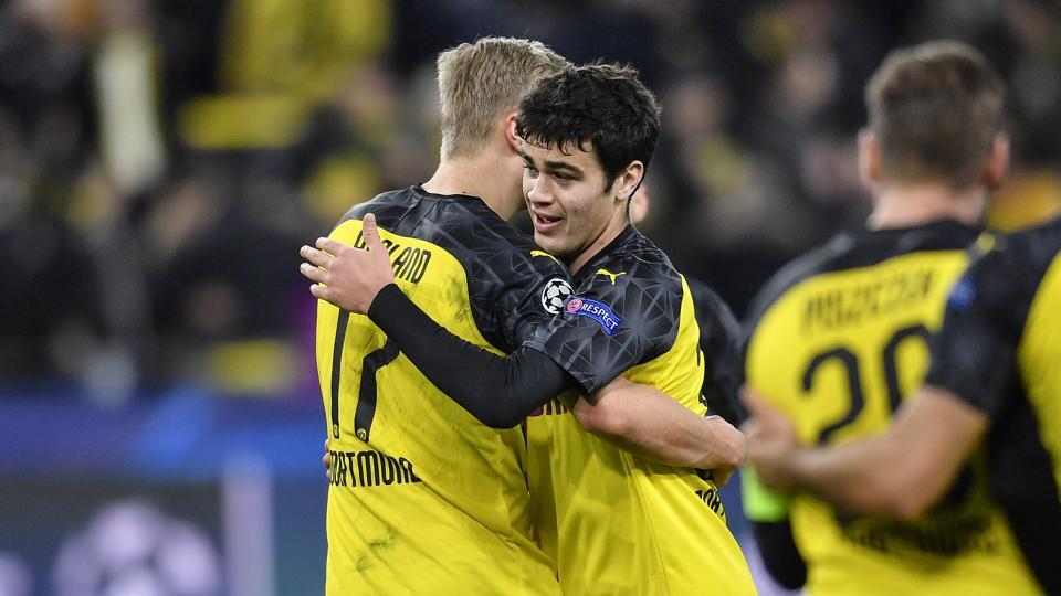 BigYack_India's tweet image. The two most expensive players in the world were unable to outshine the prolific Erling Braut Haaland as the Norwegian sensation continued his remarkable rise by scoring both goals in Borussia Dortmund’s 2-1 defeat of Paris Saint-Germain on Tuesday.  #1sp bigyack.com/phenomenon-haa…