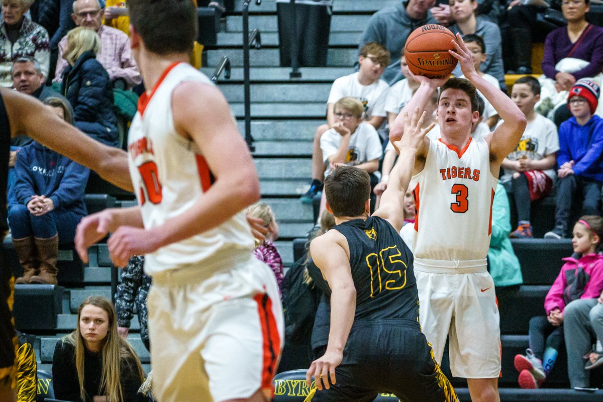 jahlquistPHOTO's tweet photo. .@lakecitybb beat @ByronHoops 67-55 tonight in Byron. PHOTO GALLERY -> https://t.co/Clbmehn3Ok via @PB_News https://t.co/GbMDj2dtxB
