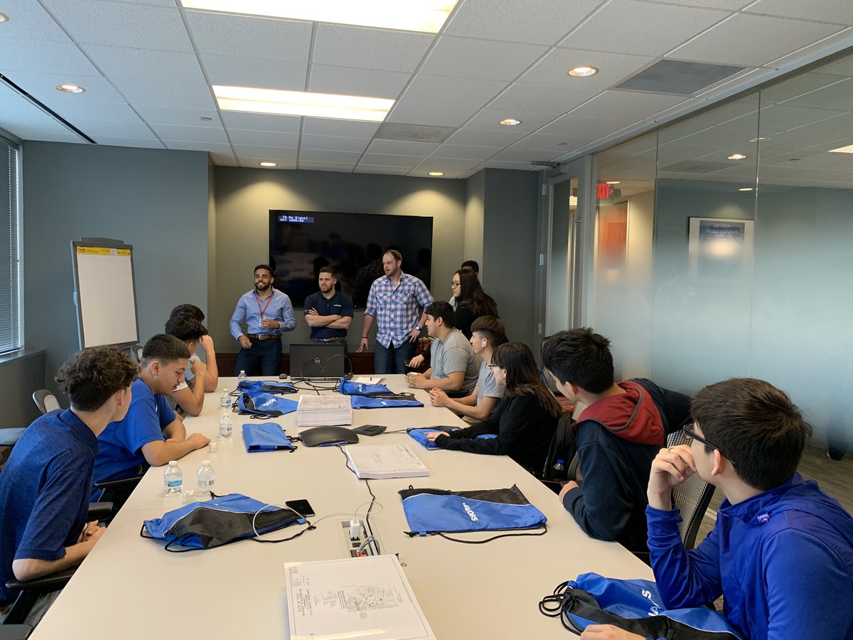 stemgalrocks's tweet photo. Special thanks to #JacobsEngineering folks for explaining your careers during #EWeek2020 to our high school Ss. The Vissam traffic simulation was awesome and important in the engineering design process. #forthekids @SAISDCTE #CTEMonth https://t.co/kI8g0MKk79