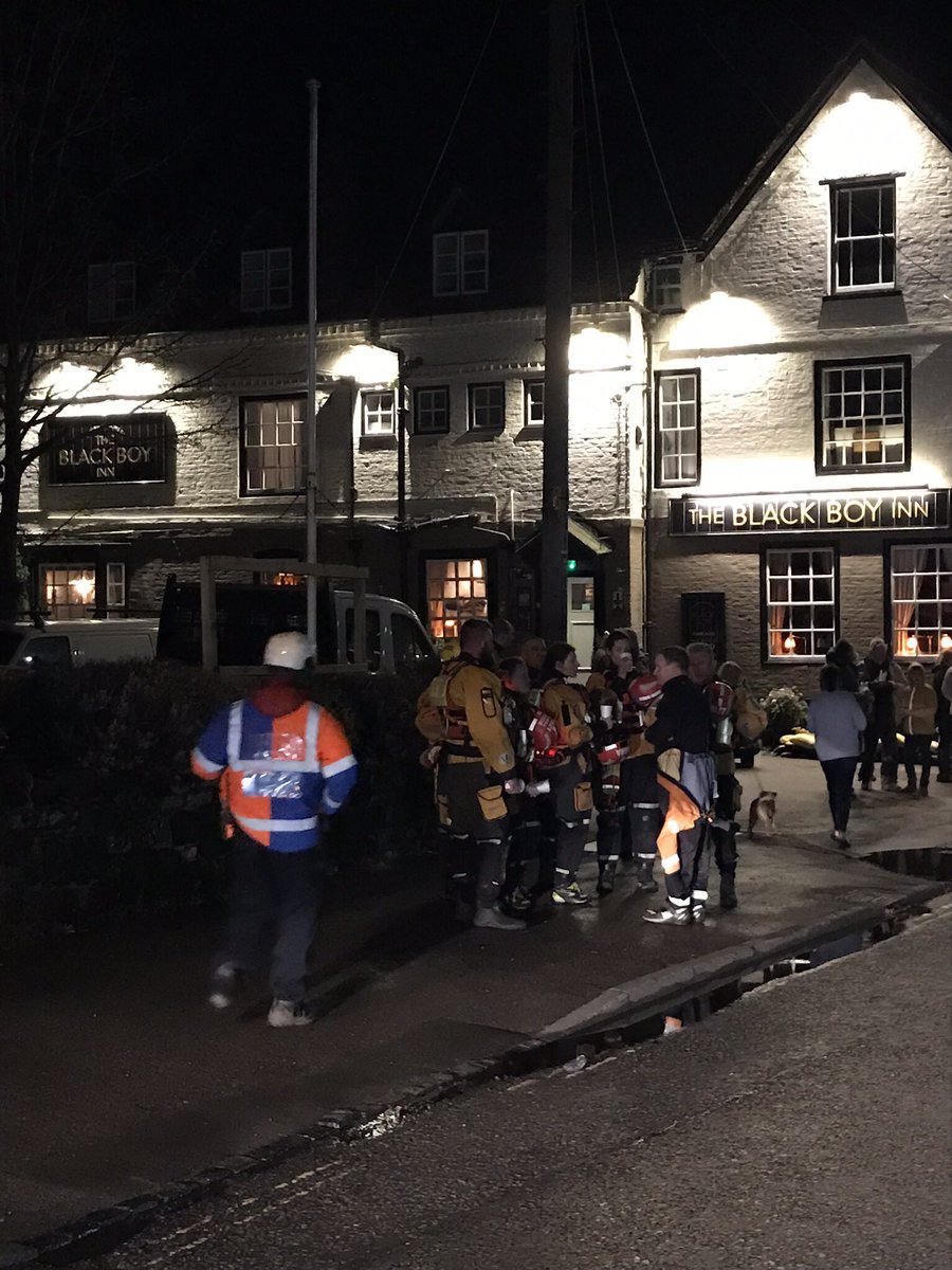 SARAWyreF's tweet photo. Our Volunteers from @SARAWyreF currently deployed to Bewdley and working alongside @HWFire @HWFireControl @HWFireRYoung @WMerciaPolice https://t.co/W3x1ZUsJ1n