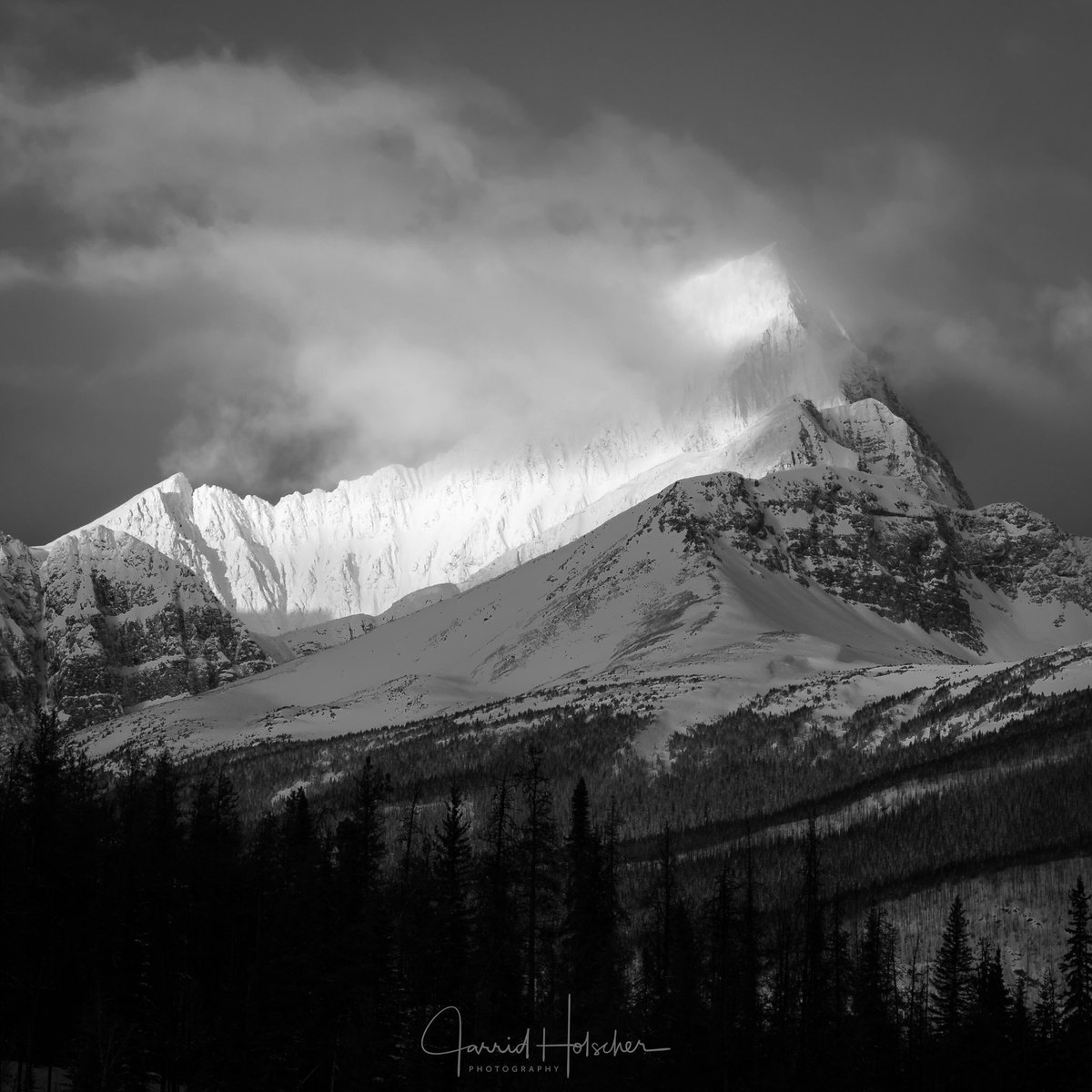 I visited three of the National Parks in Alberta over the weekend. Here are a few photos from <a href="/JasperNP/">Jasper National Park, Parks Canada</a> #ExploreCanada #travelalberta <a href="/ParksCanada/">Parks Canada</a> <a href="/TravelAlberta/">Travel Alberta</a>