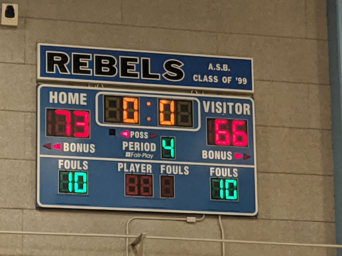 SHSpartanNation's tweet photo. #11 South Rebels take out #6 Cal City in the 1st round of the D4 playoffs. #gettinactive
@KHSDAthletics @BVarsityLive @HometownBAK @NJames_KGET https://t.co/nevd5xd0z2