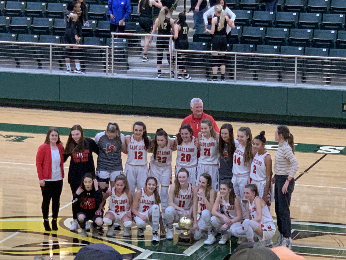 PonderElem's tweet photo. @PonderElem is proud of our Lady Lions!  They are bi-district champions after a great win against Whitewright.  Congratulations! https://t.co/k0vleAsWkd