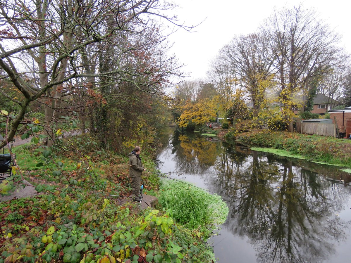 FILfishing's tweet photo. FISHING IN LONDON FRIENDLY MATCH: FIL BLOG https://t.co/I3A4OrpkG9 River Wandle, Merton Abbey Mills Fishing Match Saturday 23 November, 2019. Poor turnout for first social event, the fishing wasn't great either. Stephen Haynes aka Smiley Goes Fishing #fishing #London #RiverWandle https://t.co/oawbIWSFfV