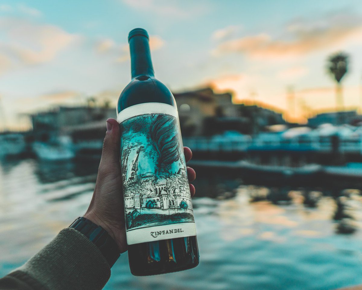 visionbyjt's tweet photo. Chose the Merlot 🍷 @RabbleWineCo https://t.co/e0MoPKQK85