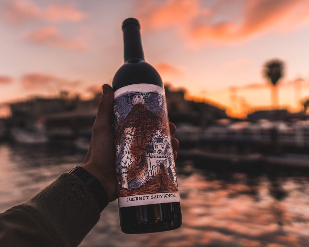 visionbyjt's tweet photo. Chose the Merlot 🍷 @RabbleWineCo https://t.co/e0MoPKQK85