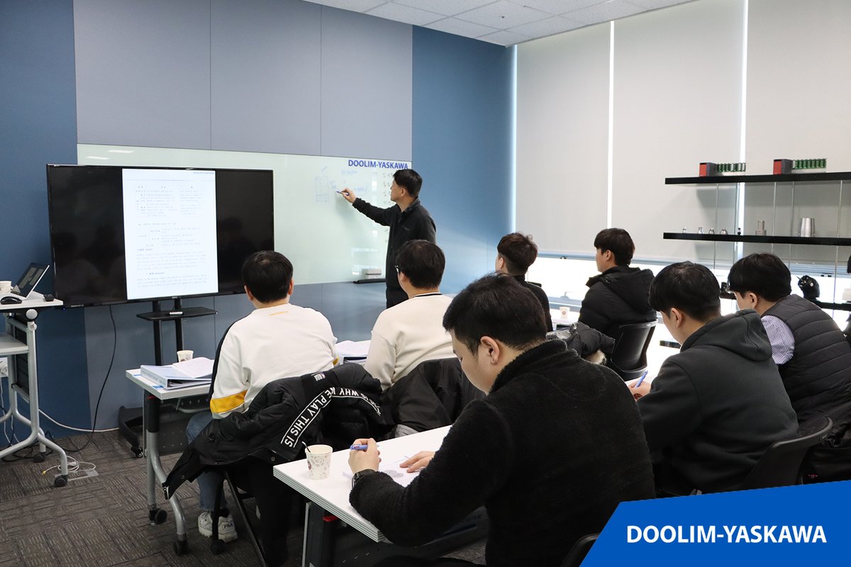 DOOLIM_YASKAWA's tweet photo. Congratulations on joining the company!
Our new members are getting on-the-job training.
#Introduce #DOOLIMYASKAWA #New_members https://t.co/sELf7i1sGF