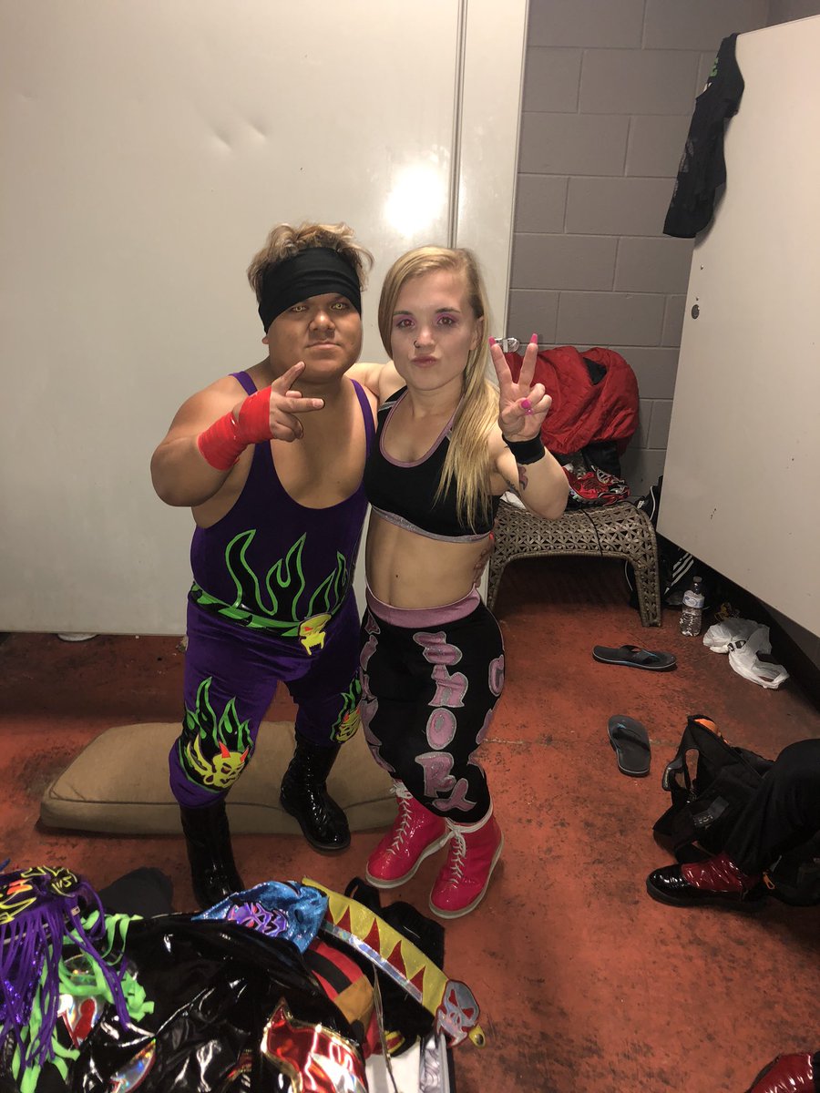 CrewChamuel's tweet photo. #VivaLaRaza
#HayParaQueVayanYDigan 🤫😉🤡👋🏻💀👻☠️🙋🏽♂️🤘🏻🤤😊👊🏻😈🤼♂️
#NumberOneMicroChampionInTheWorld
#ChamuelInTheHouse
#PuroPonchosCrew
#LaEsenciaDeLaExcelencia
#TuPeorPesadillaMaricon
#SereChaparritoPeroDeLosGrandes
#SinMiedoAlaMuerte
#MicroRudoNumberOne
#HayPerrsho
#YaDij https://t.co/178kkqfUjt