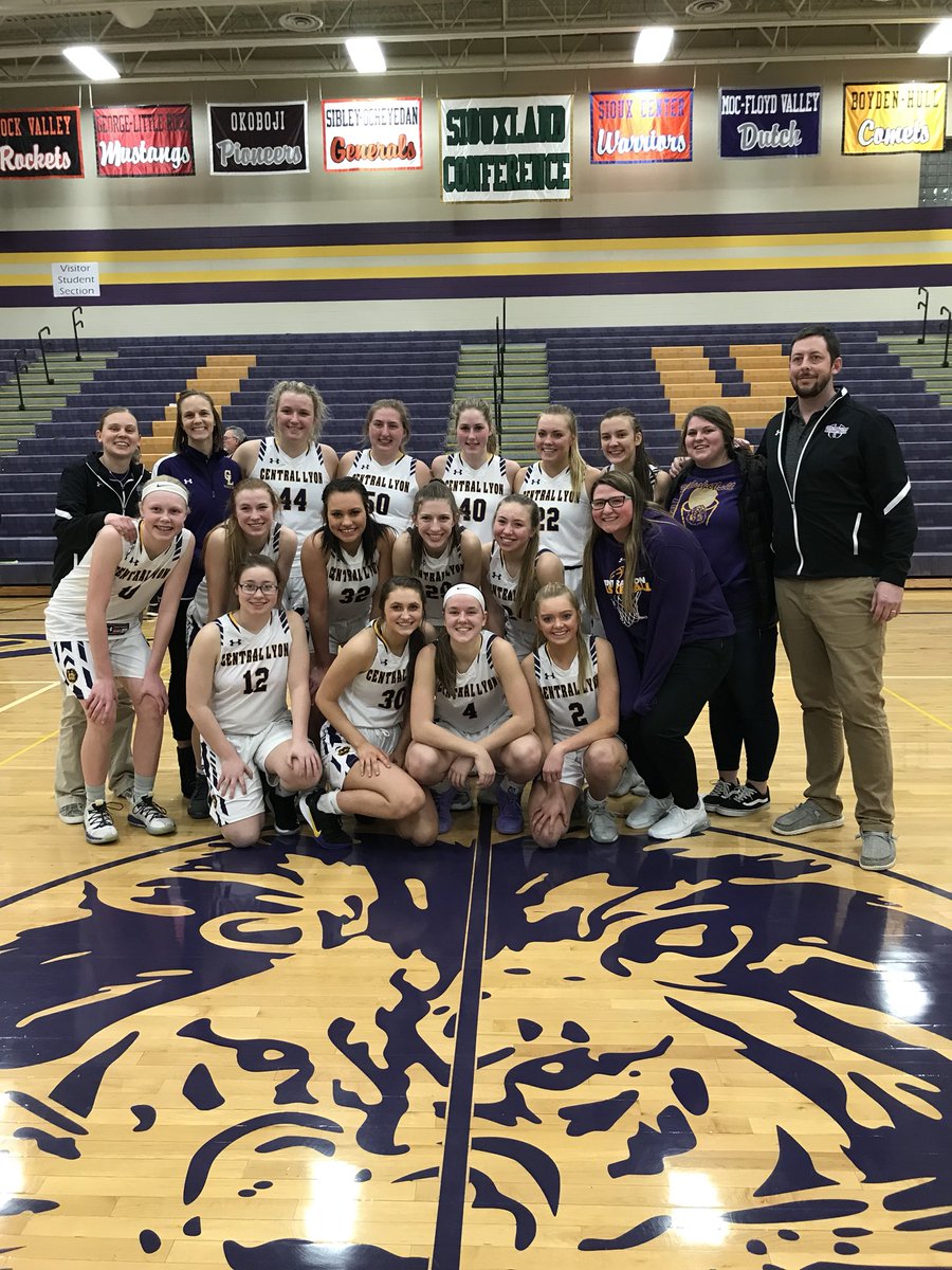 CLGirlsHoops's tweet photo. π¦π Bitter sweet night...Lions get a big win, but sad seeing the seniors play for the last time on their home court. Love these seniors and what they continue to do for this program. Now...letβs get ready for Friday! ππ#onwardlions #keepitroaring https://t.co/28h5LtcpXh