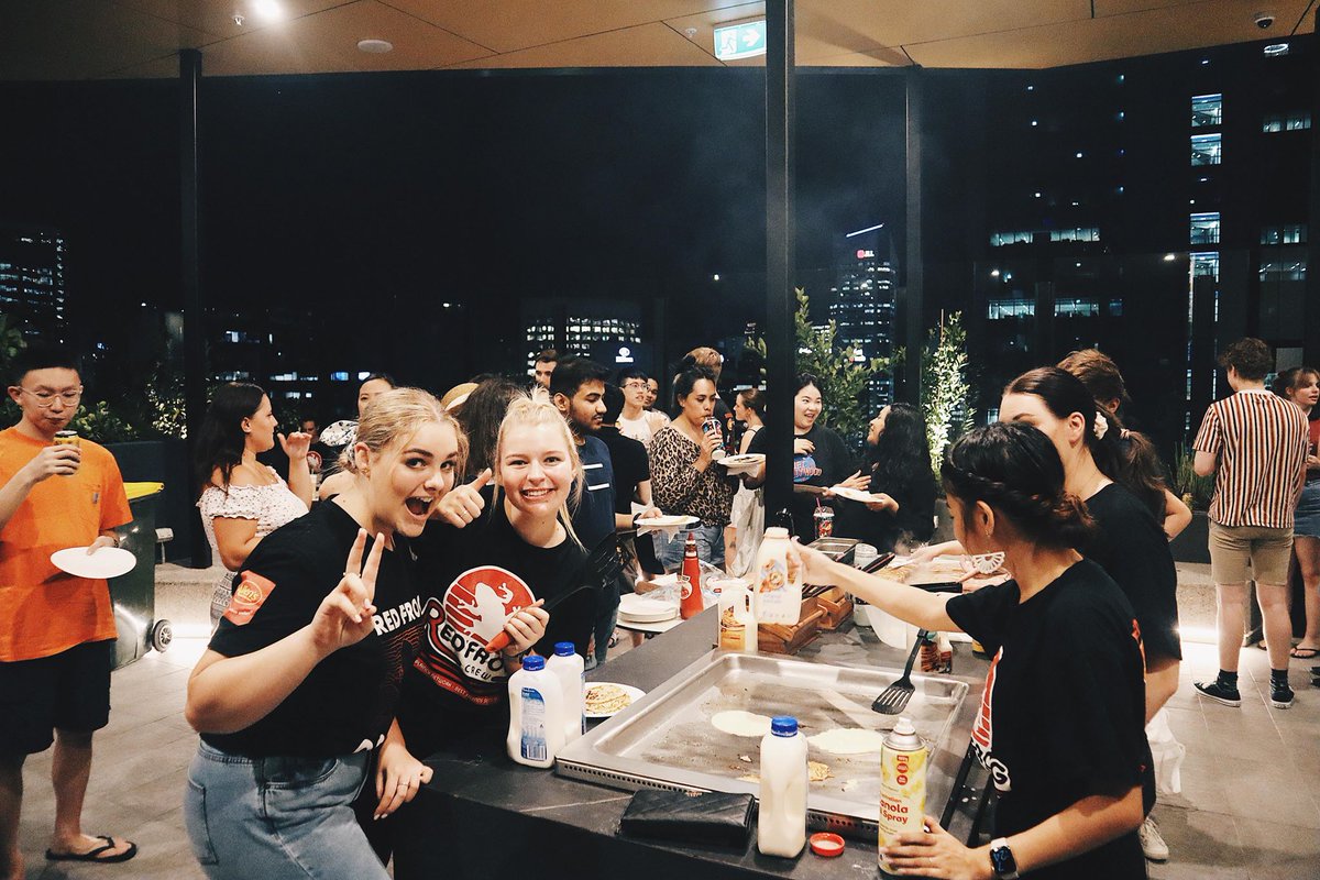 StudentOneAccom's tweet photo. How we kicked off O-Week, #StudentOne style π #reslife https://t.co/P2mO0cYCfY