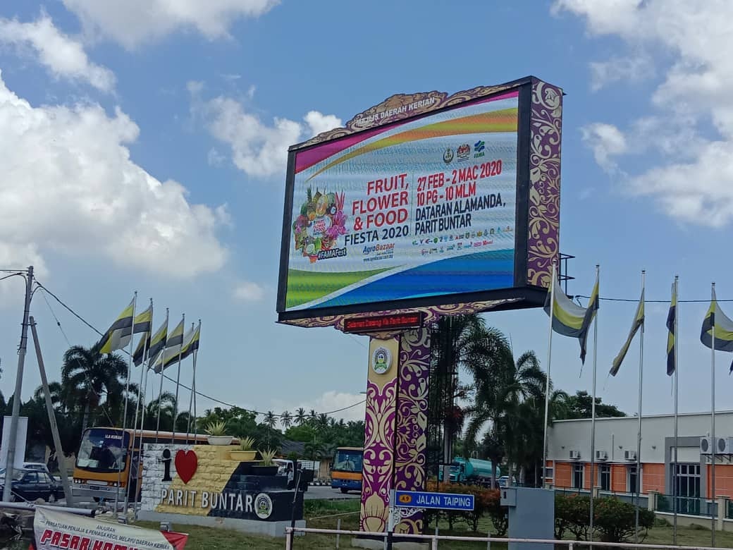FAMA_Malaysia's tweet photo. #jomkongsirezeki untuk asnaf tempatan
#produksegar seperi buahan, sayuran, ikan dan ayam
#barangkawalan seperti beras dan tepung
#ProdukAdabi
Dan banyak lagi kejutan https://t.co/TxK6yIuFif
