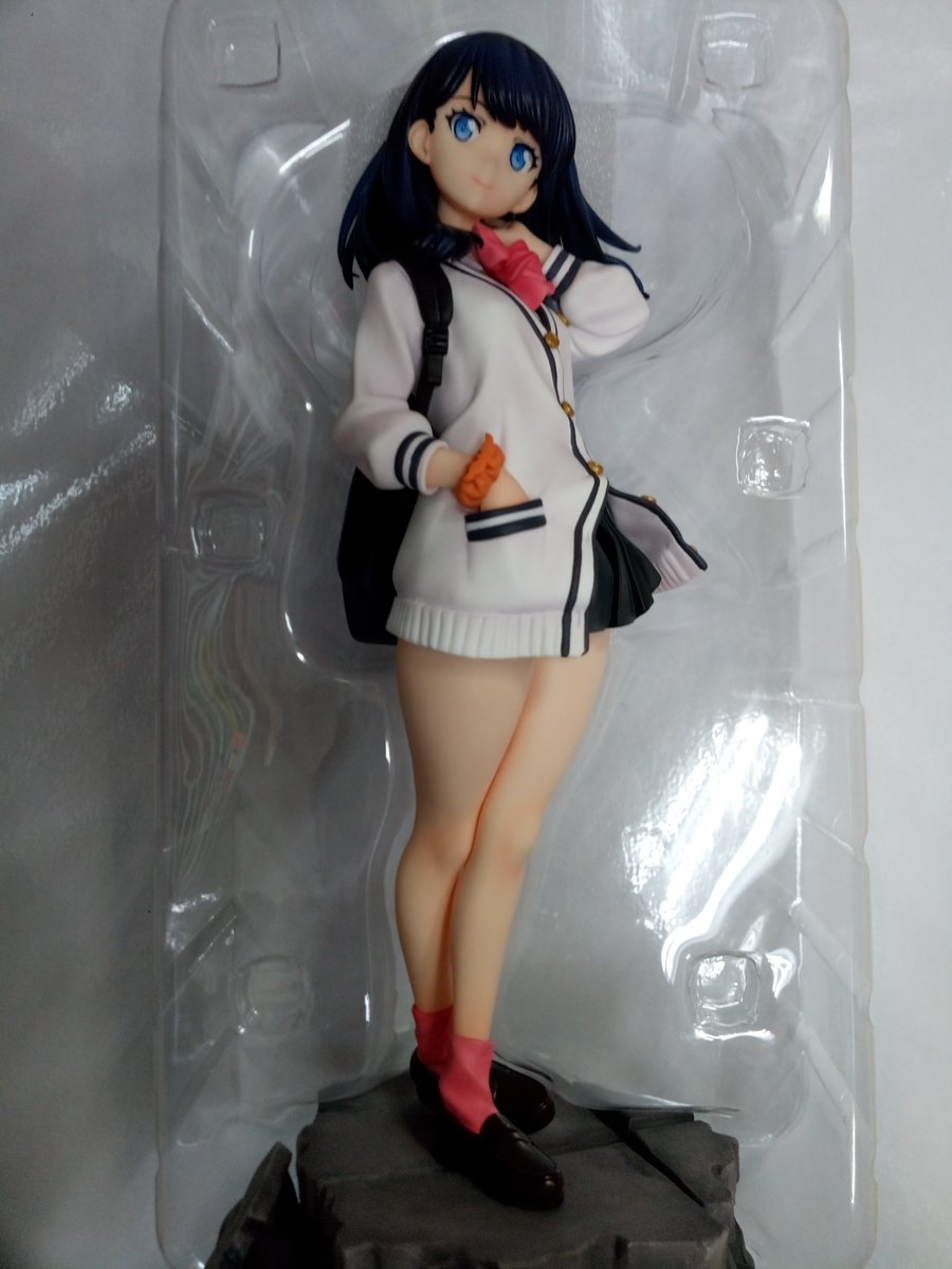 秋葉原トレーダー Hobby On Twitter ３号店 ２fフィギュア情報 Ssss Gridman 宝多六花 税抜 8 800 Ssss Gridman Figure Spirits Kuji 宝多六花 スペシャルver スペシャル賞 税抜 5 800 にてそれぞれ販売中です 他にもgridmanのフィギュアを展開中ですので