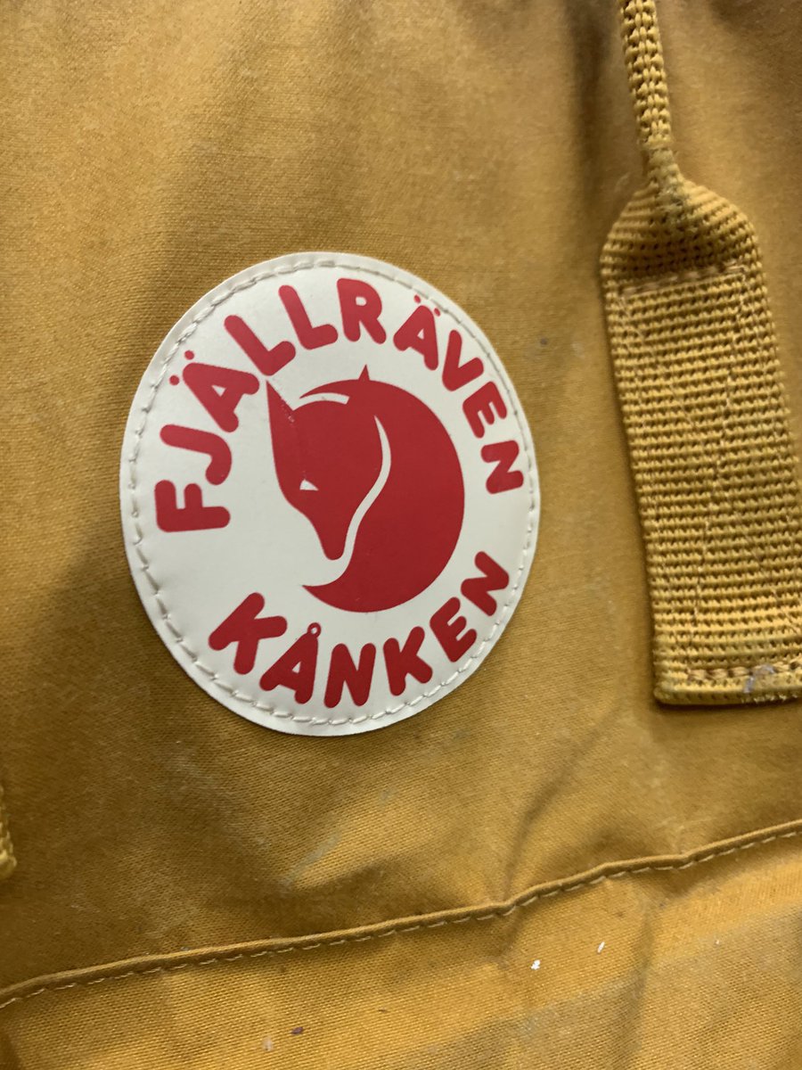 Found a circle on Kyla’s backpack today after learning our first two lessons over circles😆 <a href="/mskimsmath/">mskimsmath</a> <a href="/CoppellHigh/">🏫 Coppell High School 📚</a> #mathiseverywhere