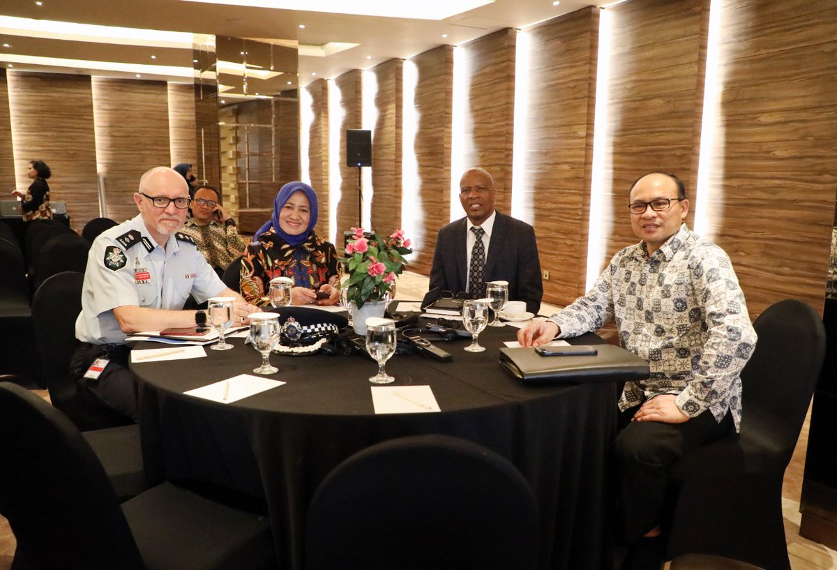 DubesAustralia's tweet photo. ๐ฆ๐บ&๐ฎ๐ฉ miliki kemitraan panjang di bid hukum, keadilan & keamanan. Rapat dewan #AIPJ2 tekankan pentingnya kolaborasi dg Pemerintah๐ฎ๐ฉ& mitra masyarakat sipil dlm reformasi pengadilan & pemasyarakatan, cegah kekerasan ekstremisme & kejahatan transnasional, & tingkatkan akses keโ https://t.co/2Hes3yur2m