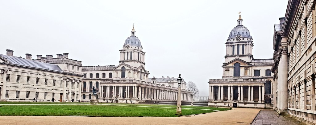 Signing my job contract yesterday made it feel very official! I'm so excited to be joining the <a href="/UniofGreenwich/">Uni of Greenwich</a> in May as a #Lecturer in Psychology. What an amazing campus too #OldNavalCollege.

#AcademicPathway #AcademicChat #CareerGoals