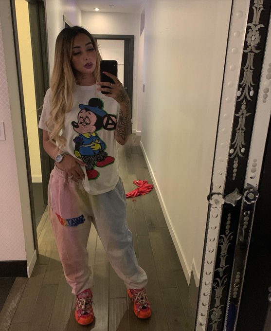 1 pic. dinner attire https://t.co/30cPySZUUy