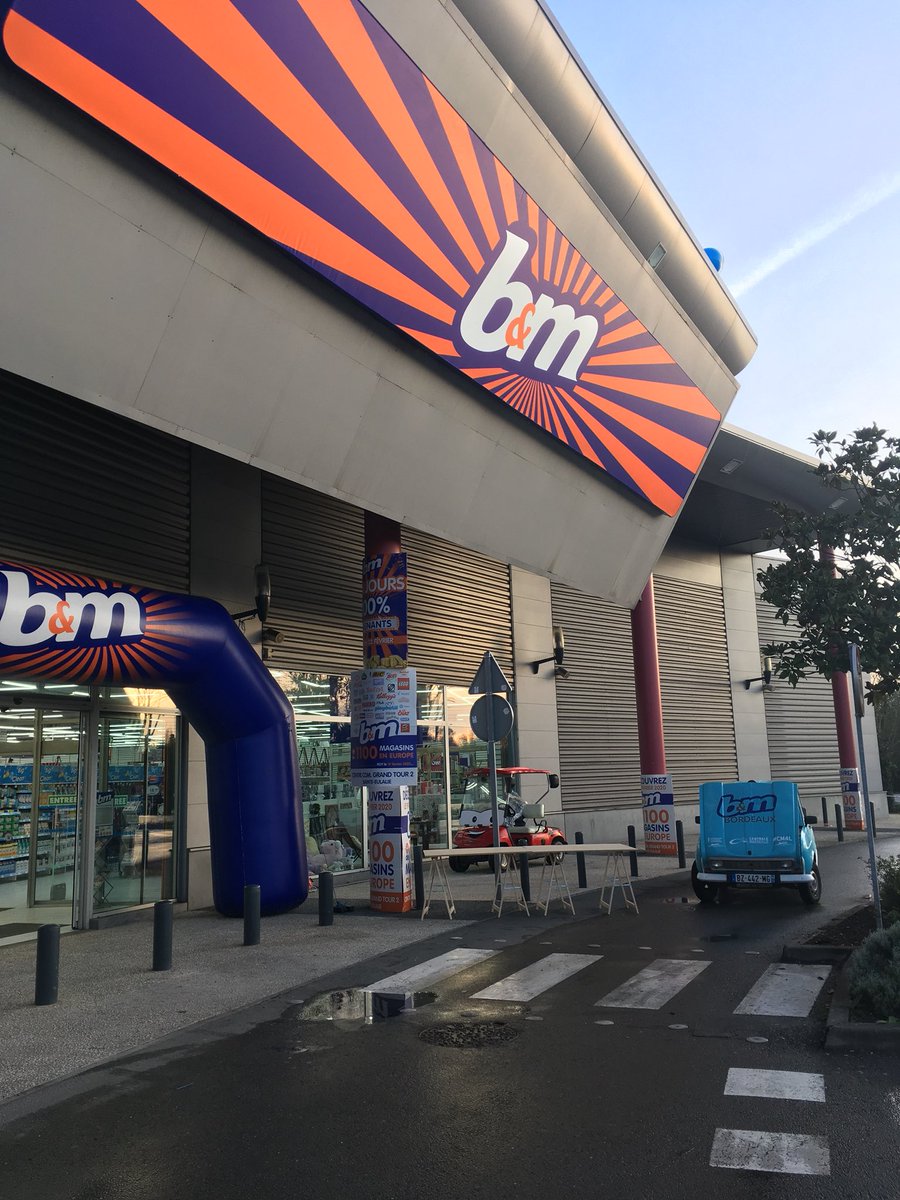 [Jour 2 🚙]
Ce matin c’est l’ouverture de b&amp;m Bordeaux, et nous y sommes !