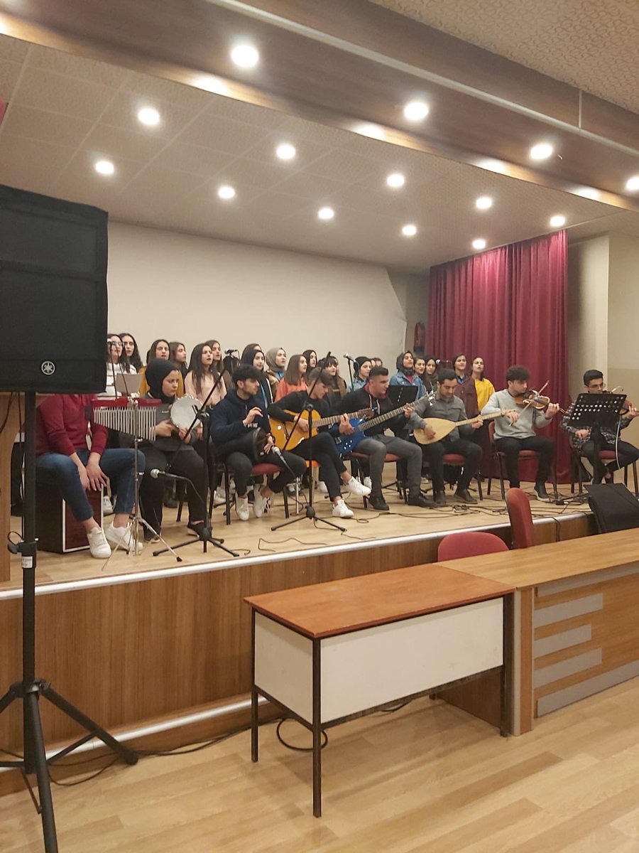Siirtgsl (@siirttgsl) on Twitter photo Güzel Sanatlar Lisesi Öğrencileri Okullarla Buluşuyor projesi kapsamında müzik dinletisi için bizleri misafir eden Zeynep Hatun MATL ye teşekkür ediyoruz. <a href="/SiirtValiligi/">Siirt Valiliği</a> <a href="/zeynephatunmtal/">Zeynep Hatun MTAL</a> <a href="/dnzdp1979/">Deniz Edip</a> @alifuatatik <a href="/ziyaselcuk/">Ziya Selçuk</a> <a href="/mem_siirt/">Siirt İl Millî Eğitim Müdürlüğü</a> Güzel Sanatlar Lisesi Öğrencileri Okullarla Buluşuyor projesi kapsamında müzik dinletisi için bizleri misafir eden Zeynep Hatun MATL ye teşekkür ediyoruz. <a href="/SiirtValiligi/">Siirt Valiliği</a> <a href="/zeynephatunmtal/">Zeynep Hatun MTAL</a> <a href="/dnzdp1979/">Deniz Edip</a> @alifuatatik <a href="/ziyaselcuk/">Ziya Selçuk</a> <a href="/mem_siirt/">Siirt İl Millî Eğitim Müdürlüğü</a>