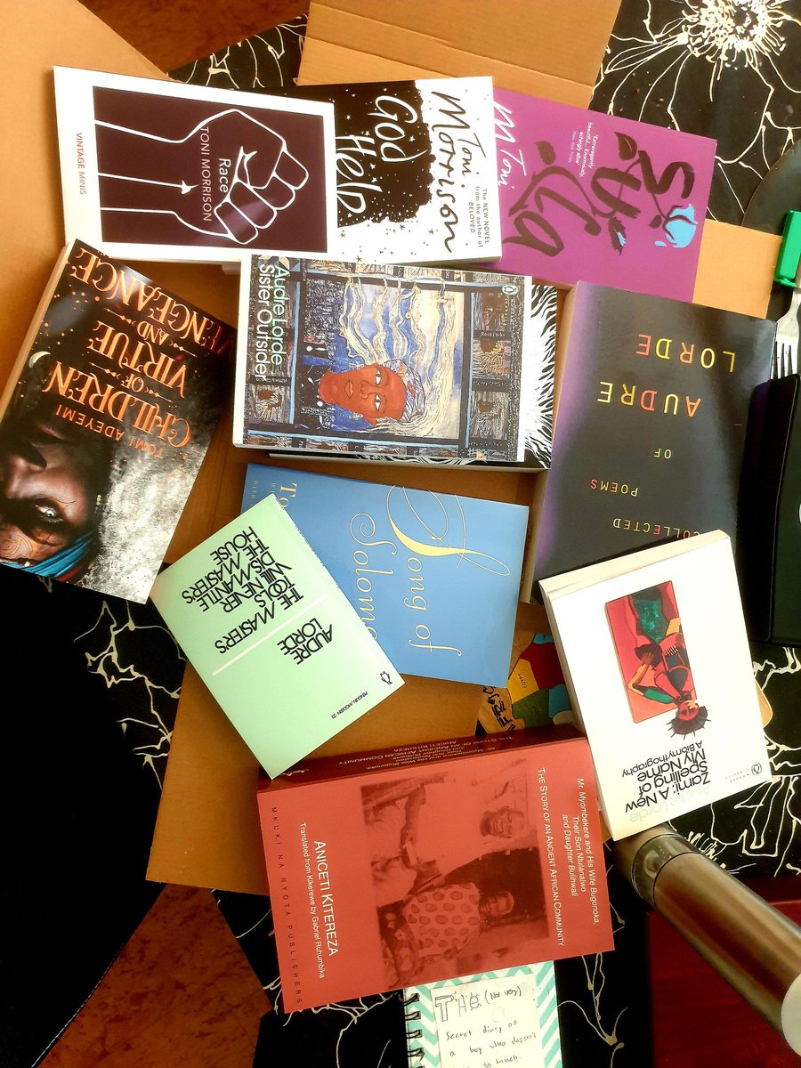 mhinganzima's tweet photo. What i got in the mail yesterday 🤭😭😍😍😍
Celebrating the life and works of Toni Morrison and Audrey Lorde ( @tomi_adeyemi too🙌🏾 plus my swahili lit book 😅)
#MeIRead @ToniMorrrison #AudreyLorde https://t.co/GJmn49BhdQ