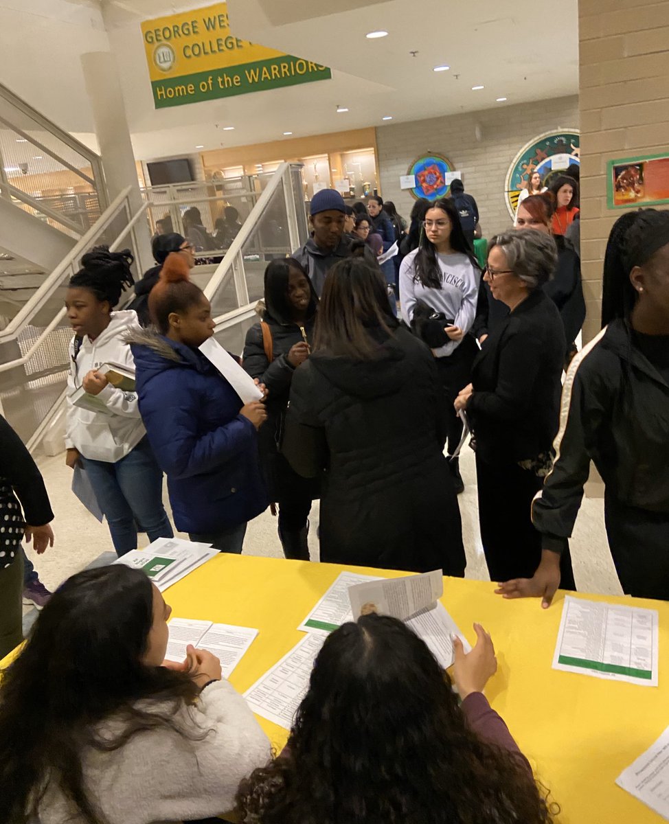 GWCPWarriors's tweet photo. GWCP’s annual AP Night kicks off as students &amp; parents start thinking about the 2020-21 school year! Students had the opportunity to talk to teachers and current #AP students about workload, content, and how they can be successful in each AP course! @CPSAdvPlacement https://t.co/nwWLa2Vz0l