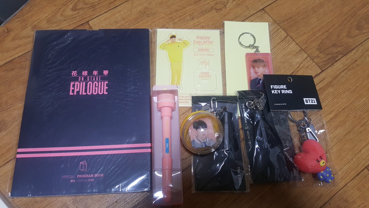 Le55893483's tweet photo. #방탄앨범 #앨범양도 #BTSDVD #시그양도 #앨범 #사진 #Sales #JK
#JIMIN #BTSV #SUGA #JIN #RM #JHOPE #머스터딥디 #럽셀포카 #일본앨범 #윙즈앨범 #오늘굿즈 #bt21굿즈 #bts굿즈 #일본머스터 #BTS #BTSMD #btsdvd #bts굿즈 #방탄 #btsmerch #컨셉북 #wings #에필 #musterdvd #キリング https://t.co/UDr30zgwkK