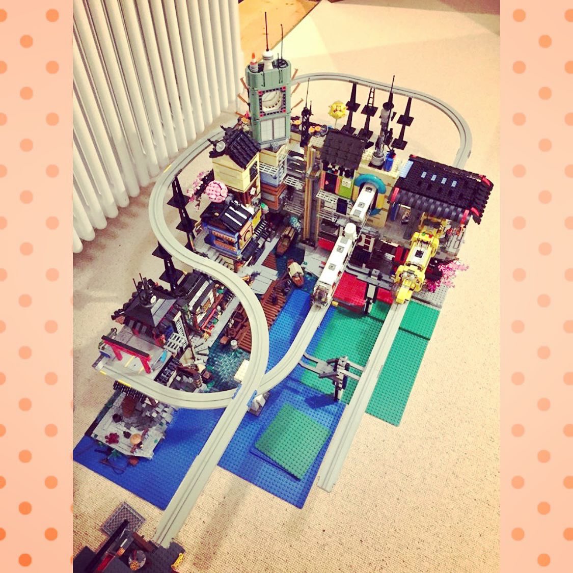TartanLUG's tweet photo. #WIP - One of our youngest builders Gilles (age 12) is currently working on an absolutely stunning #Ninjago #monorail #MOC. All going well it will be on display at #Edinbrick - 16th May 2020. ⛩🚝🌇
#TartanLUG #KFOL #LUG #Scotland #LegoWorld #LegoPhotography #ToyPhotography https://t.co/hG8bfnP5GK